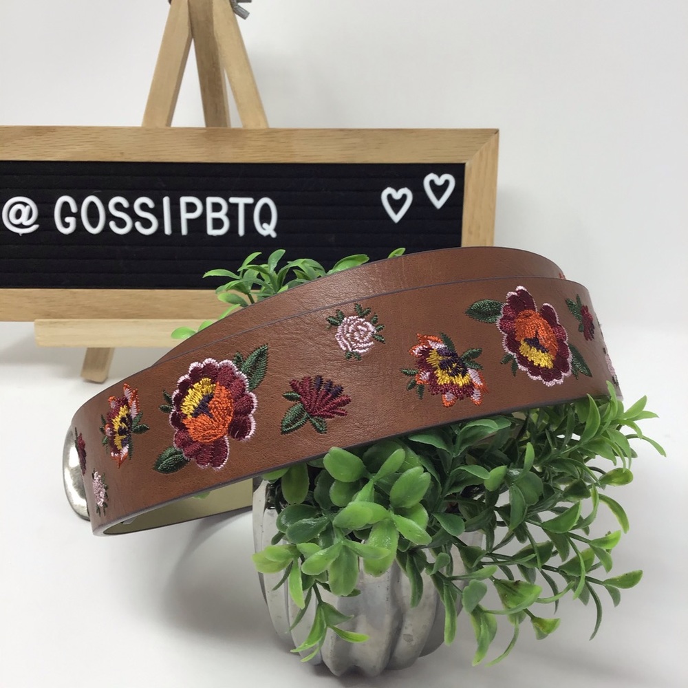 NWT Boho Floral Belt